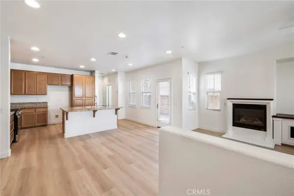 14975 S Highland AVE #13, Fontana, CA 92336