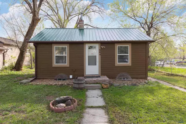 804 Silver St, Rapid City, SD 57701-4272