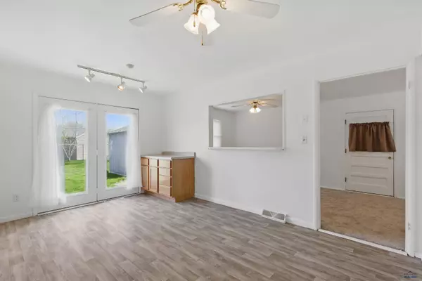 1314 Downing St, Rapid City, SD 57701-4272