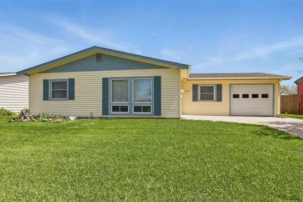 1314 Downing St, Rapid City, SD 57701-4272