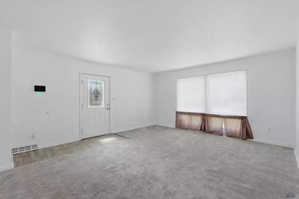 1314 Downing St, Rapid City, SD 57701-4272