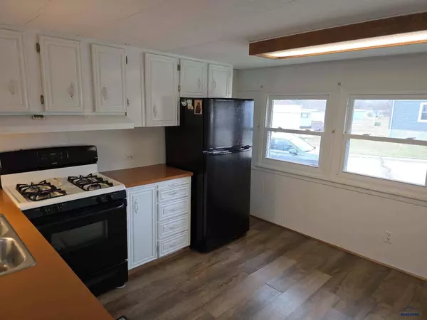 1702 E Highway 44, Rapid City, SD 57703