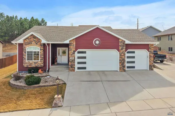 943 Sagewood St, Rapid City, SD 57702