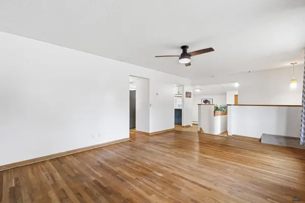 2806 Maple Ave, Rapid City, SD 57702