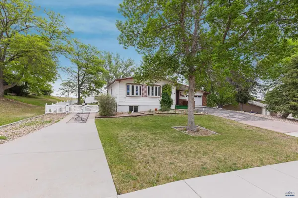 2806 Maple Ave, Rapid City, SD 57702