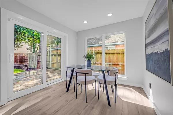 1 Meadow Star CT, Spring, TX 77381