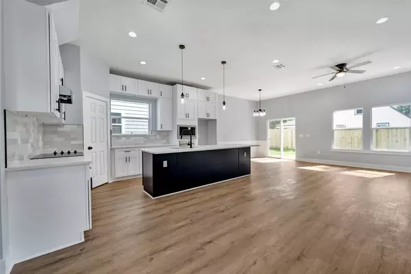 16362 Eastchase ST, Montgomery, TX 77316