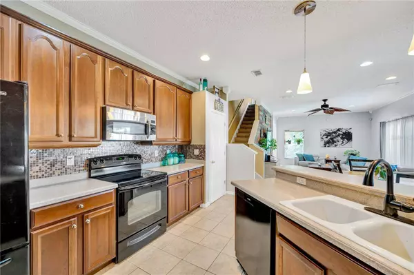 2321 WOOD POINTE DR, Holiday, FL 34691