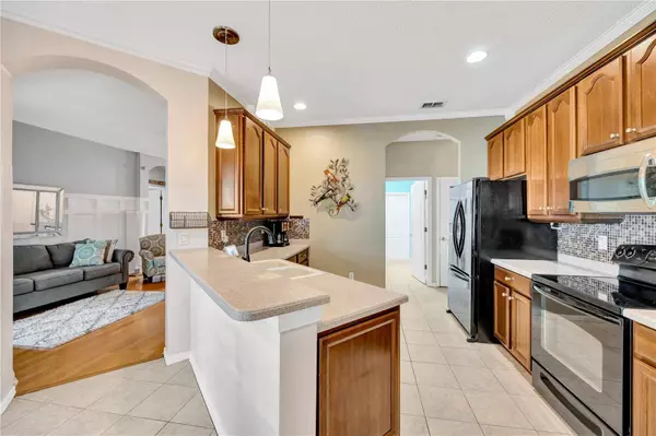 2321 WOOD POINTE DR, Holiday, FL 34691