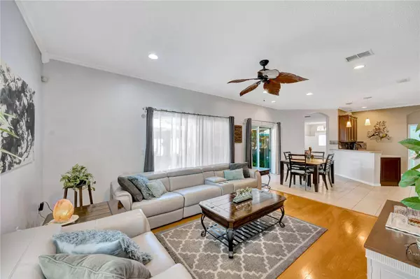 2321 WOOD POINTE DR, Holiday, FL 34691