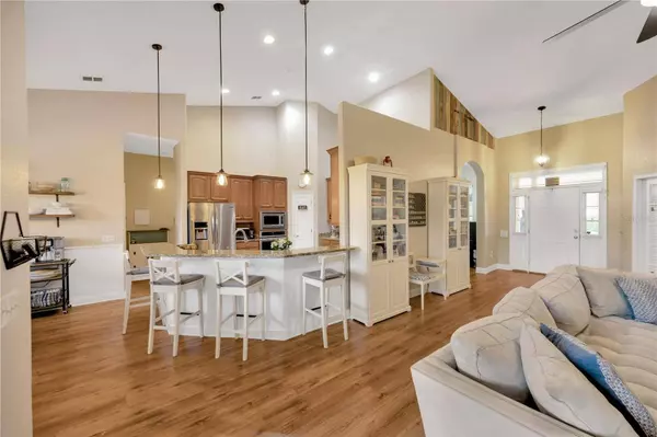 2973 BLACKWATER CREEK DR, Lakeland, FL 33810