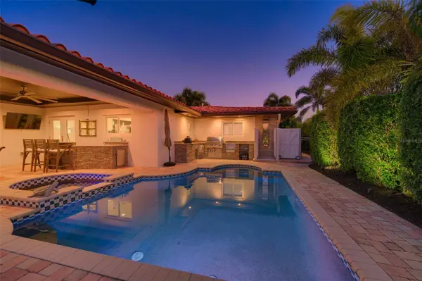 1963 MICHIGAN AVE NE, St Petersburg, FL 33703