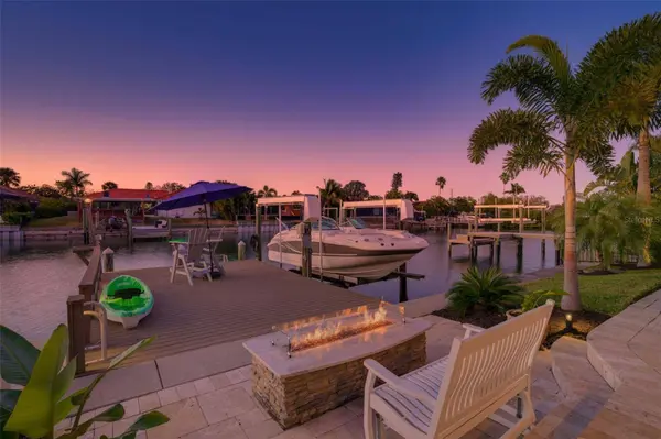 1963 MICHIGAN AVE NE, St Petersburg, FL 33703