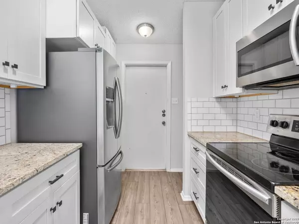 14416 BLUEWOOD DR, San Antonio, TX 78233-4405