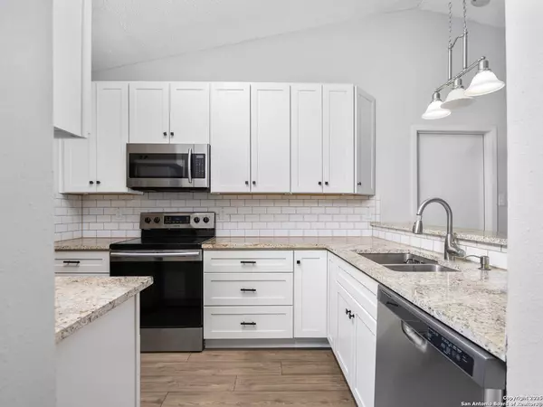 14416 BLUEWOOD DR, San Antonio, TX 78233-4405