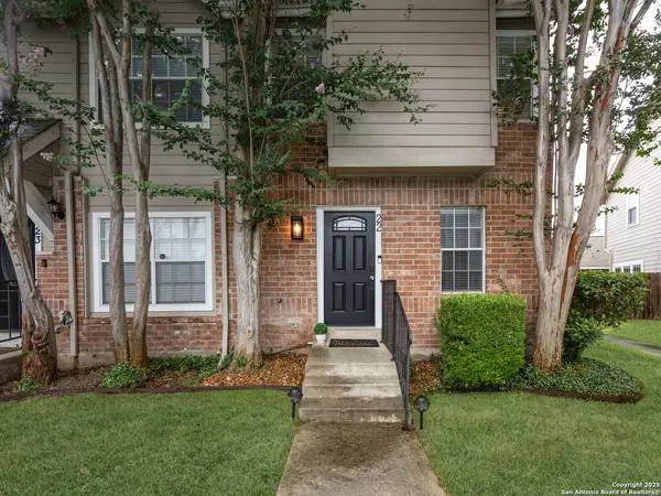 22 Cross, San Antonio, TX 78247