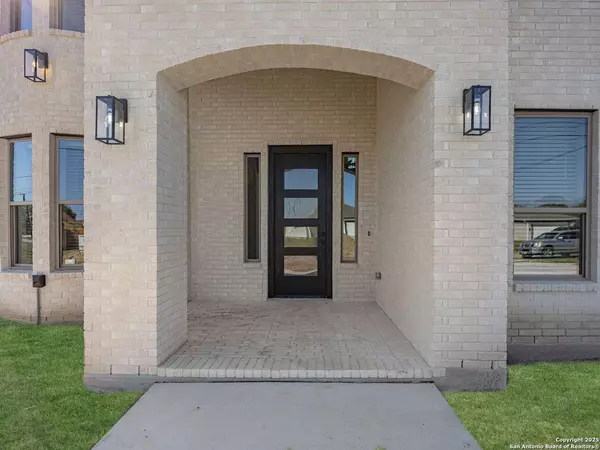 8420 Bluffside, Selma, TX 78154