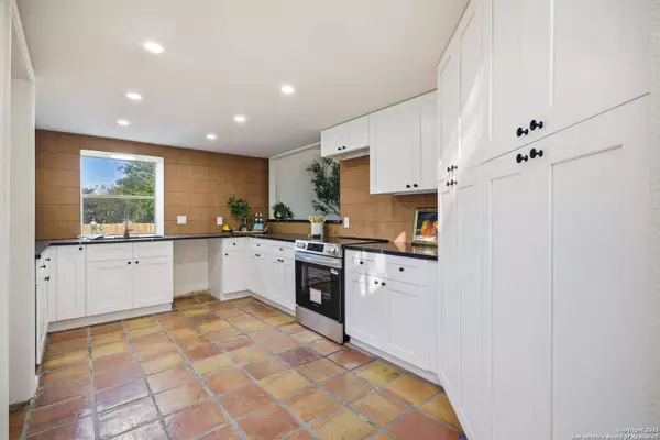 6302 Cypress, Windcrest, TX 78239