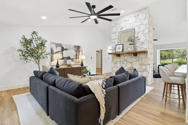 16923 Hidden Timber Wood, San Antonio, TX 78248