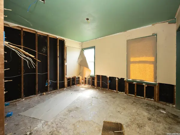 439 Nash, San Antonio, TX 78223