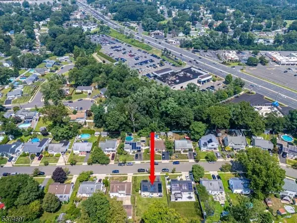 16 Shetland Rd, East Brunswick Twp., NJ 08816