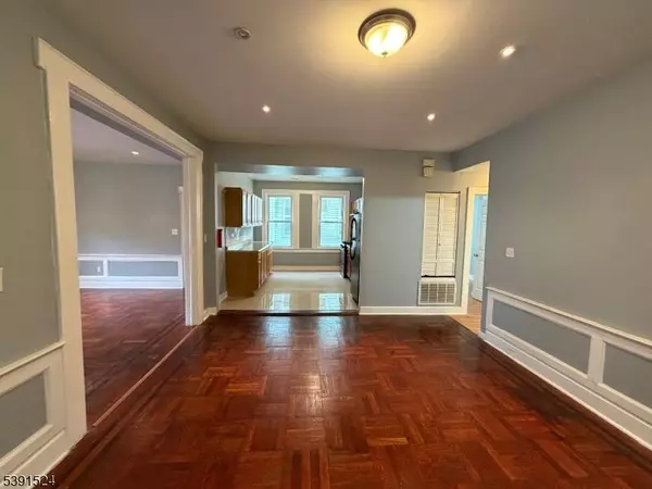 178 Osborne Ter, Newark City, NJ 07112