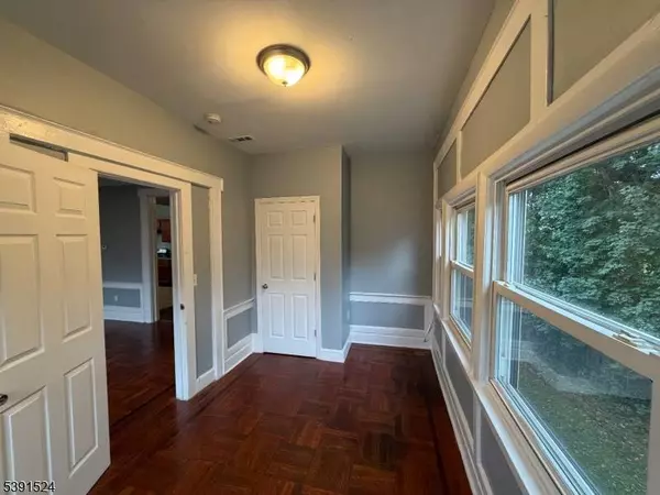 178 Osborne Ter, Newark City, NJ 07112