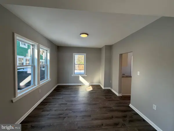 317 W BROAD ST, Palmyra, NJ 08065