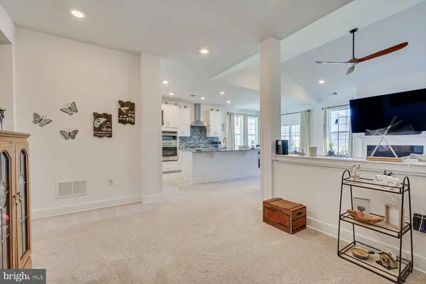 25 STARLIGHT DR, Monroe Township, NJ 08831