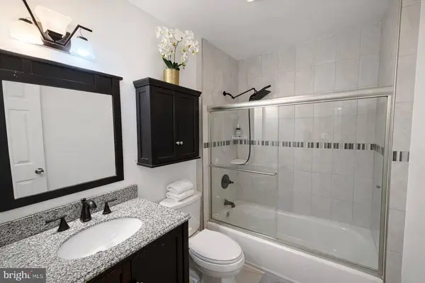 1045 QUINTON AVE, Trenton, NJ 08629