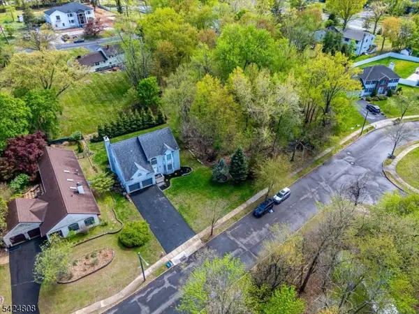 15 Barbour Pl, Piscataway Twp., NJ 08854