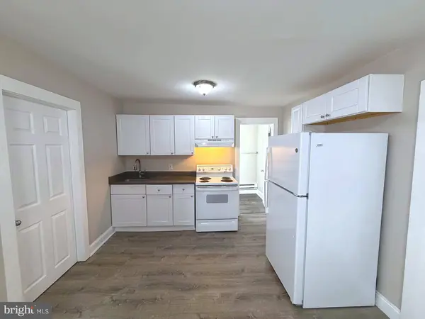 108 W BUCK ST, Paulsboro, NJ 08066