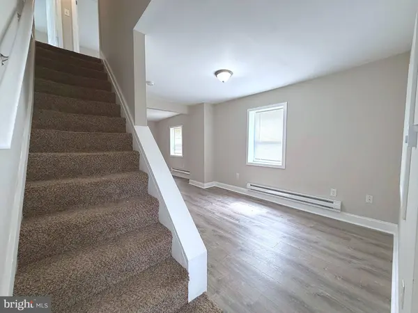 108 W BUCK ST, Paulsboro, NJ 08066