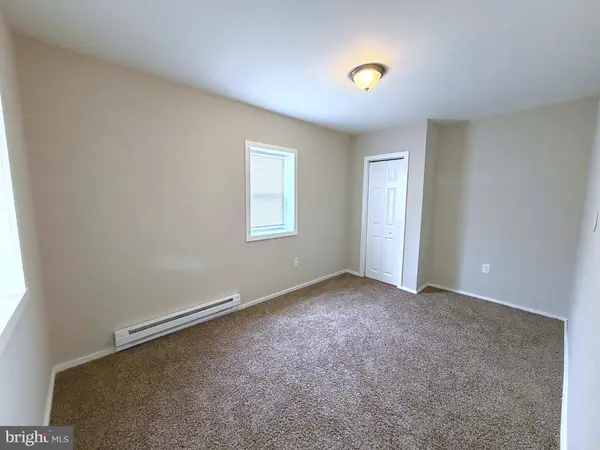 108 W BUCK ST, Paulsboro, NJ 08066