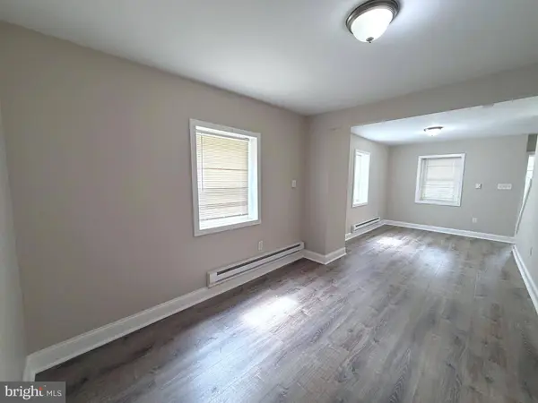 108 W BUCK ST, Paulsboro, NJ 08066