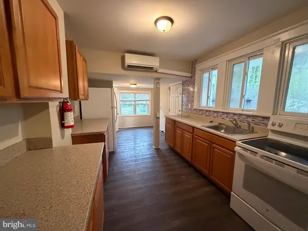 572 COLUMBIA AVE, Millville, NJ 08332