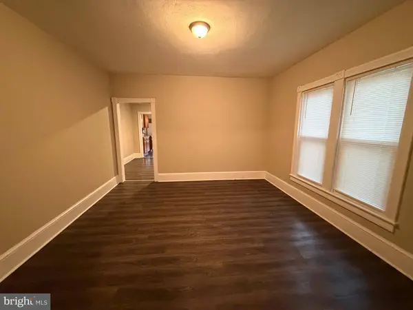 572 COLUMBIA AVE, Millville, NJ 08332