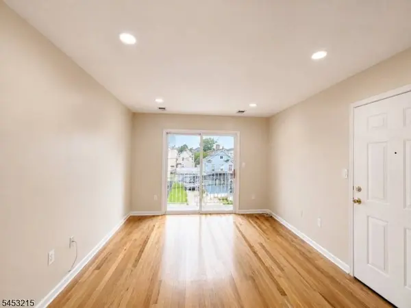911 Flora St, Elizabeth City, NJ 07201