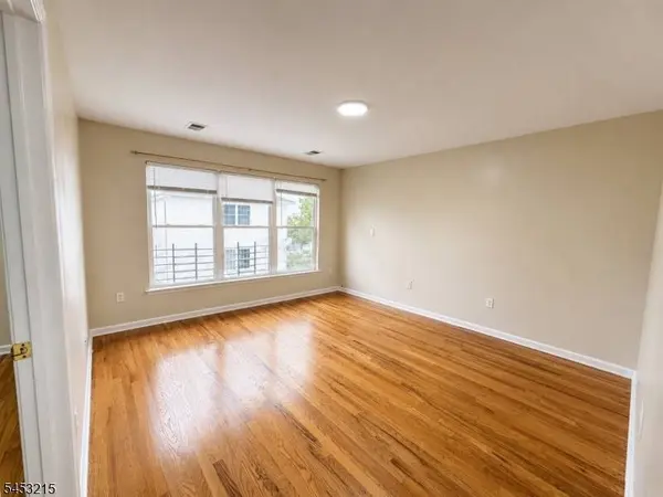 911 Flora St, Elizabeth City, NJ 07201