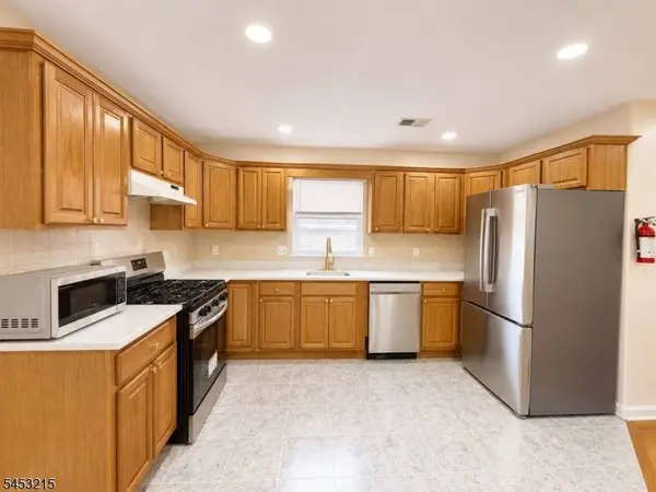 911 Flora St, Elizabeth City, NJ 07201