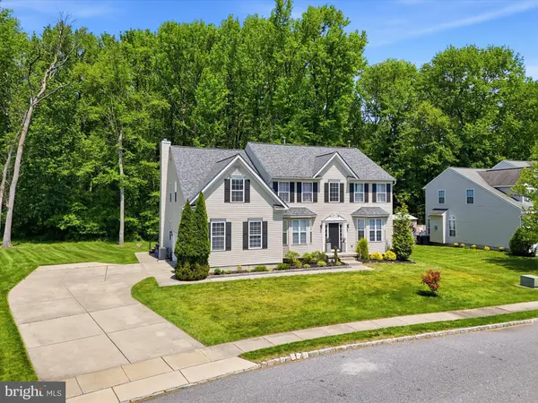 4 TAISLEY LN