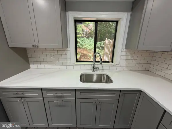 31 HARWOOD LN #DD, Clementon, NJ 08021
