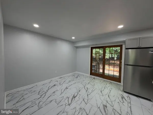 31 HARWOOD LN #DD, Clementon, NJ 08021
