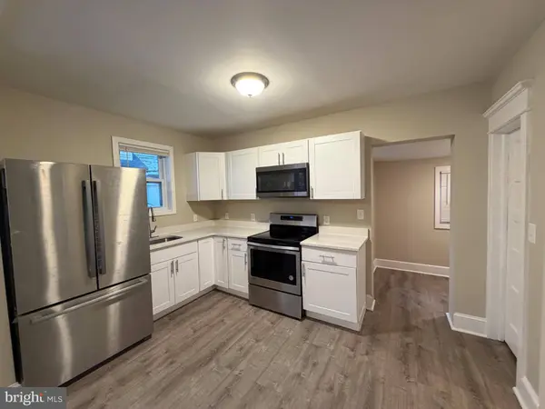 704 N LENOLA RD, Moorestown, NJ 08057