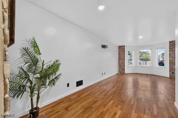 409 Halsey St, Newark City, NJ 07102
