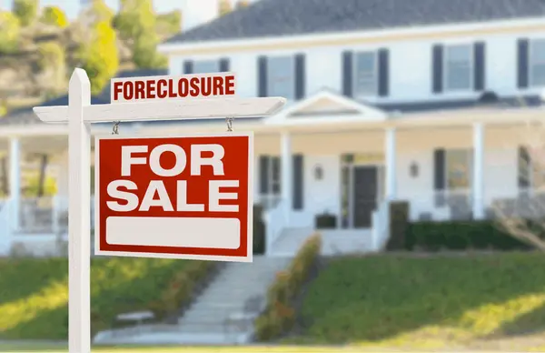 What the Foreclosure Headlines Aren’t Telling You About Today’s Housing Market,Becky Trujillo