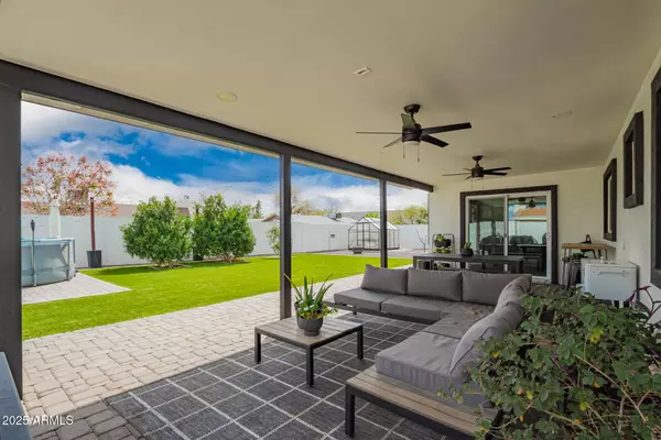 4839 W JUNIPER Avenue, Glendale, AZ 85306