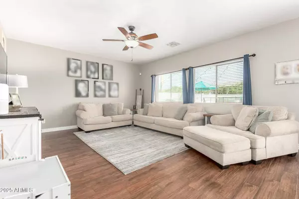 1429 E LOWELL Avenue, Gilbert, AZ 85295