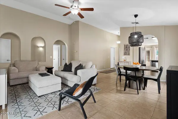 2530 E CAMELLIA Drive, Gilbert, AZ 85296