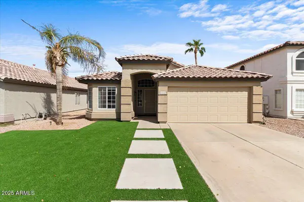 2530 E CAMELLIA Drive, Gilbert, AZ 85296